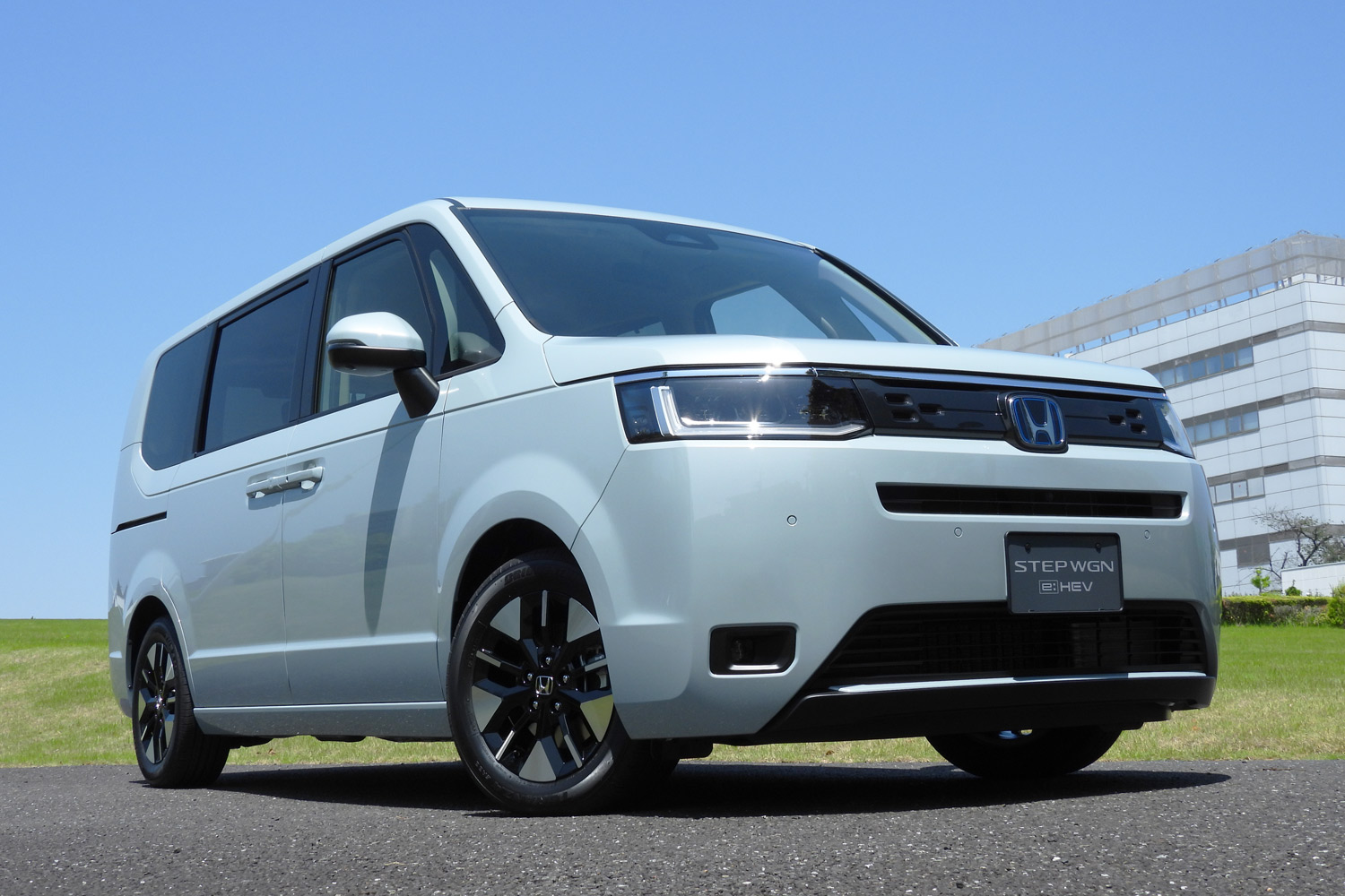 希少 極上 ほぼ新車外し ホンダ RP5 ステップワゴンスパーダ