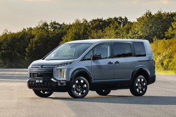 三菱がミニバン「デリカD：5」の大幅改良モデルを発表【ジャパンモビリティショー2025】