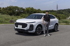 アウディQ3スポーツバックTFSIクワトロ150kWアドバンスト…