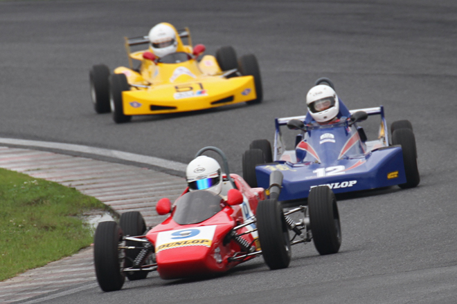 旧車レース「JCCAクラシックカーフェスティバル 筑波ミーティング