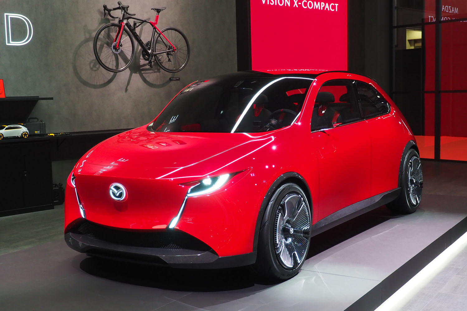 これがおすすめ! マツダ・ビジョンXコンパクト:未来の「マツダ2」に期待が高まる【ジャパンモビリティショー2025】