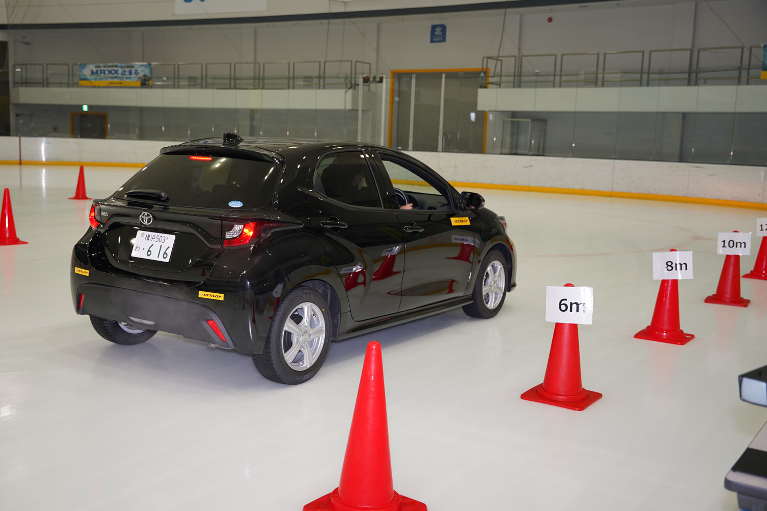 ダンロップ史上最強の氷上性能をうたうスタッドレス「ウインター