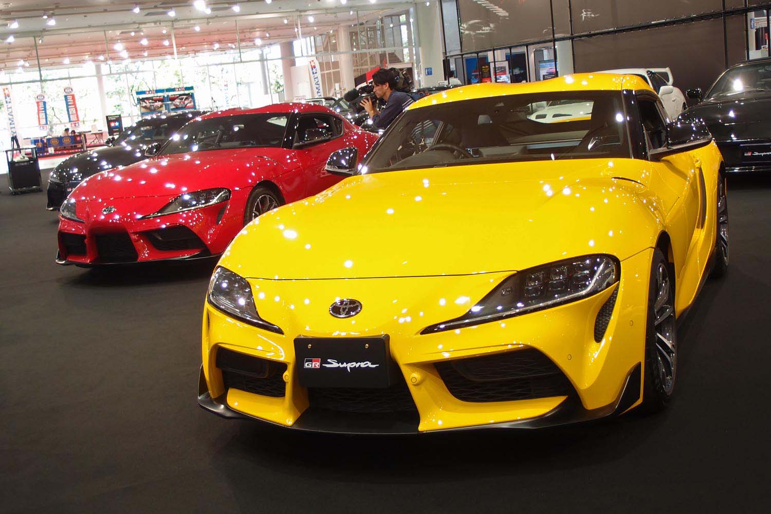 新型「トヨタ・スープラ」発表会の会場から 内装・外装など31枚 【画像 