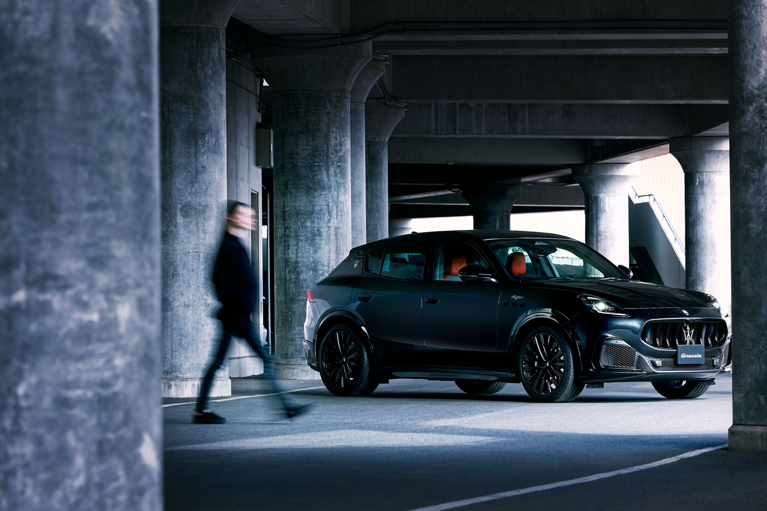 マセラティが日本特別限定車「グレカーレ トロフェオ“ネロ イン