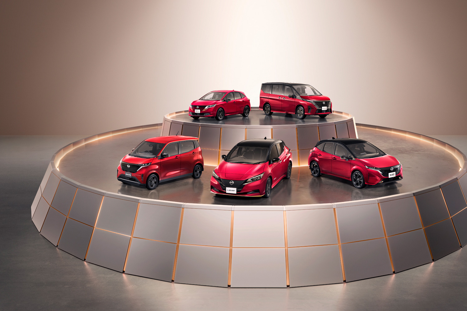 日産が「サクラ」「ノート」など7車種に特別仕様車「90th Anniversary