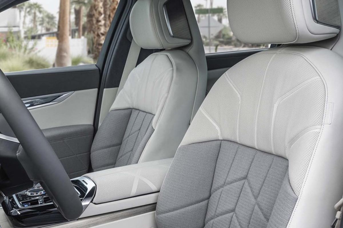 クルマとカラダが触れ合うところ “シート地”がスゴいことになっている