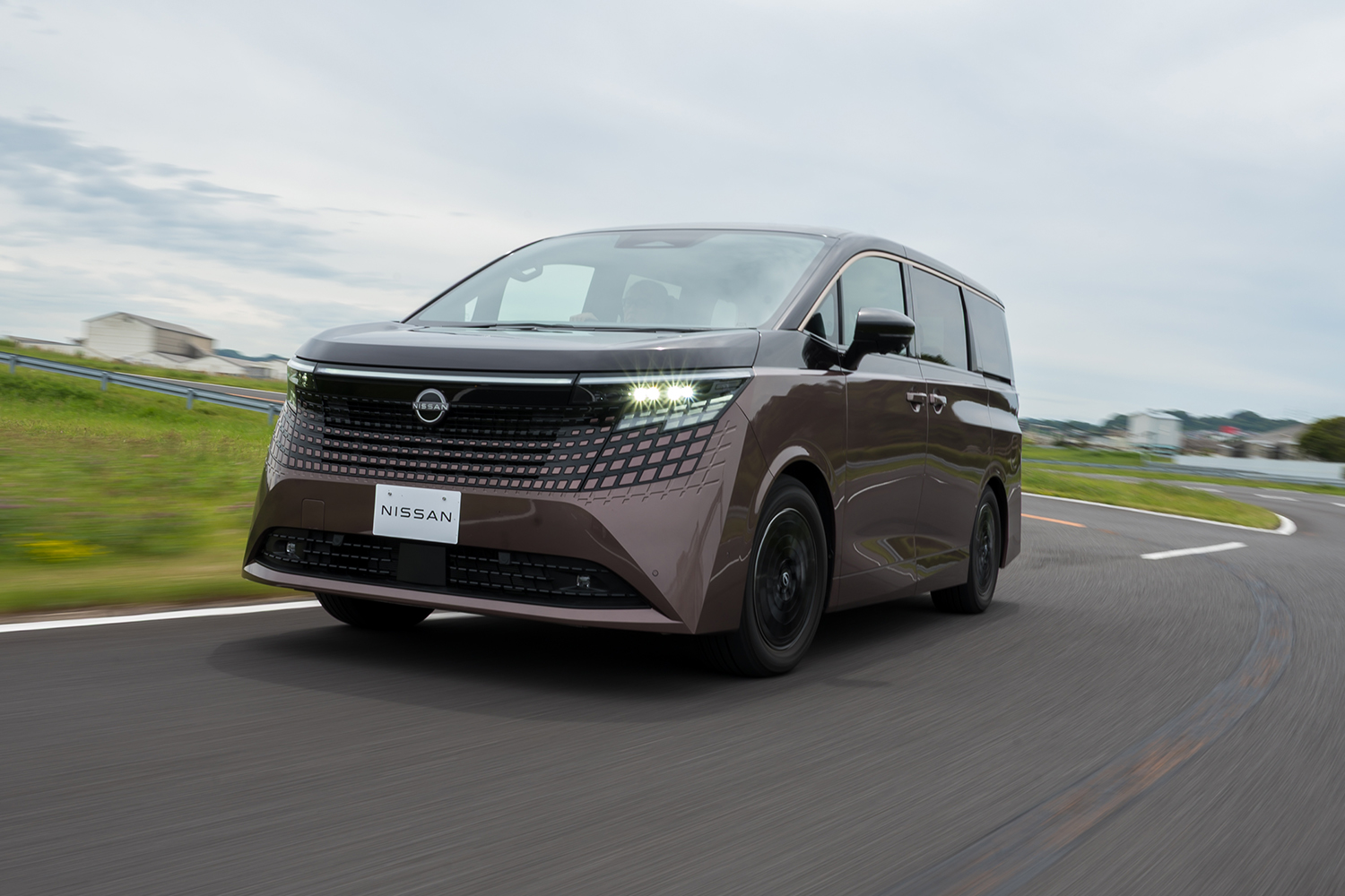 日産エルグランド プロトタイプ（4WD）【試乗記】