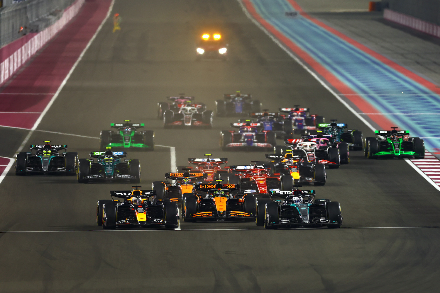 F1 2024プレイバック！ “カスタマー”マクラーレンは、なぜ“ワークス