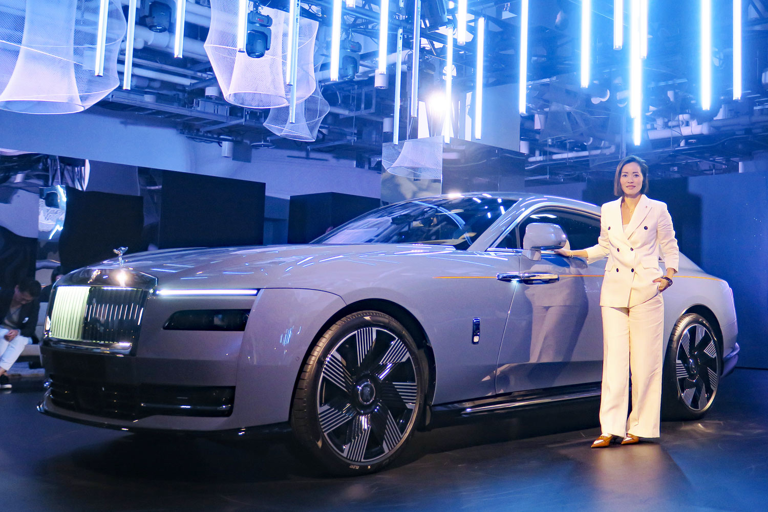 ロールス・ロイスが電気自動車「スペクター」を国内初披露 【ニュース