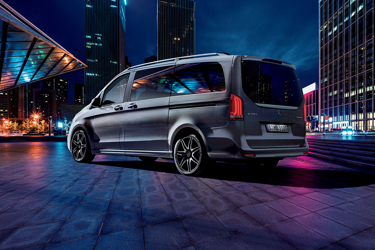 1/18 メルセデス　ベンツ　vクラス Amazon | ノレブ 1/18 メルセデスベンツ Vクラス AMGライン 2018