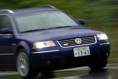 15年式ワーゲンパサートV-W8.4000CC車両＋純正アルミホイール4＋4＝8本