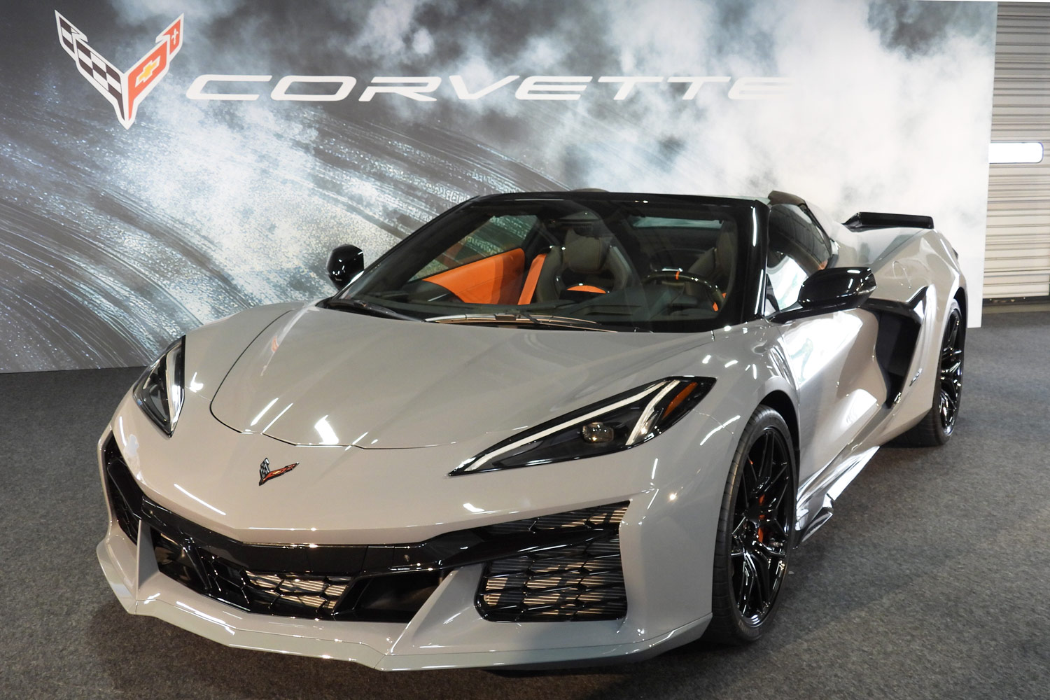 アルミ製コルベットオープンカー シボレー・コルベットZ06コンバーチブル（米国仕様） ビジュアル26枚