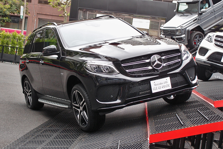 メルセデス・ベンツGLEクラスW 166 GLE 43 GLE 450 GLE 63 AMG SUV 2015-2018カスタムカーボンファイバールーフ窓スポイラーウイングにフィットするMCARCAR